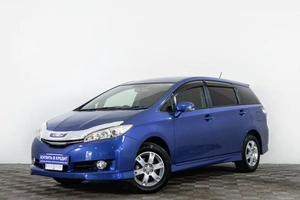 Минивэн Toyota Wish 2015 года, 2189000 рублей, Сургут