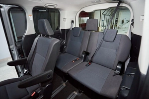 Минивэн Toyota Voxy 2017 года, 2187000 рублей, Красноярск