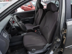Седан Kia Rio 2010 года, 689000 рублей, Саратов