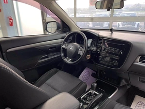Внедорожник Mitsubishi Outlander 2017 года, 1760000 рублей, Красноярск