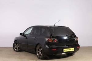Хетчбэк Mazda 3 2005 года, 589000 рублей, Новосибирск