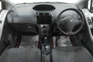 Хетчбэк Toyota Vitz 2009 года, 629000 рублей, Новокузнецк