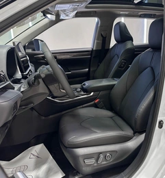 Внедорожник Toyota Highlander 2026 года, 5087000 рублей, Красноярск