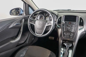 Хетчбэк Opel Astra 2011 года, 769000 рублей, Пермь