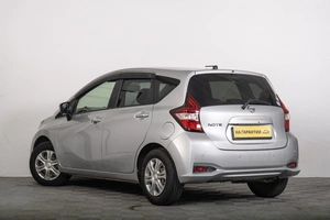 Хетчбэк Nissan Note 2017 года, 929000 рублей, Томск