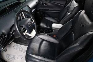 Лифтбек Toyota Prius 2019 года, 2389000 рублей, Сургут