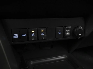 Внедорожник Toyota RAV4 2015 года, 1920000 рублей, Ставрополь