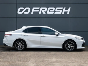 Седан Toyota Camry 2022 года, 3050000 рублей, Краснодар