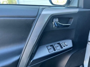 Внедорожник Toyota RAV4 2018 года, 2790000 рублей, Абакан