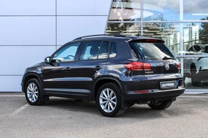 Внедорожник Volkswagen Tiguan 2015 года, 1449000 рублей, Ярославль