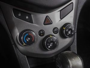 Седан Chevrolet Aveo 2013 года, 829000 рублей, Ростов-на-Дону