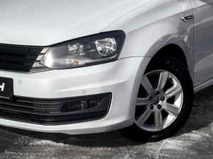 Седан Volkswagen Polo 2018 года, 1170555 рублей, Тверь