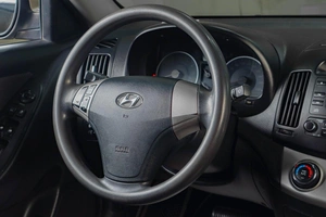 Седан Hyundai Elantra 2010 года, 679000 рублей, Тюмень