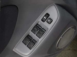 Внедорожник Toyota RAV4 2002 года, 980000 рублей, Омск