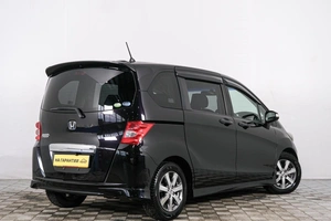 Минивэн Honda Freed 2010 года, 999000 рублей, Красноярск