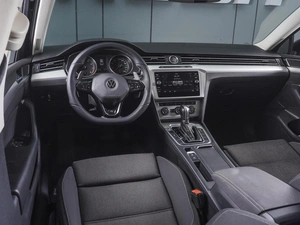 Седан Volkswagen Passat 2017 года, 1890000 рублей, Ростов-на-Дону
