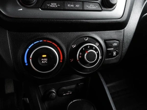 Хетчбэк Kia Rio 2014 года, 999000 рублей, Воронеж