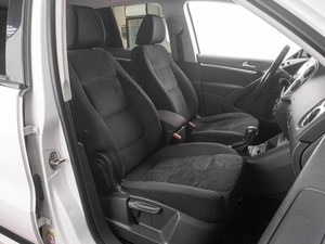Внедорожник Volkswagen Tiguan 2012 года, 1677000 рублей, Тюмень