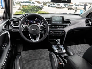 Хетчбэк Kia Ceed 2018 года, 1880000 рублей, Краснодар