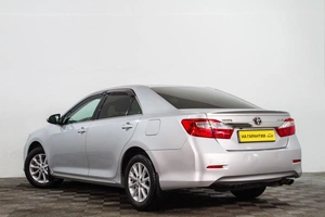 Седан Toyota Camry 2012 года, 1829000 рублей, Сургут