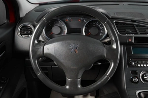 Внедорожник Peugeot 3008 2012 года, 699000 рублей, Тюмень