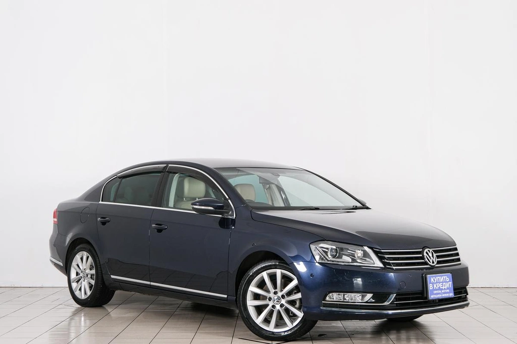 Седан Volkswagen Passat 2013 года, 1449000 рублей, Красноярск