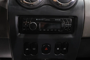 Седан Renault Logan 2011 года, 399000 рублей, Новокузнецк
