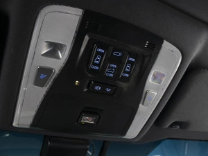 Минивэн Toyota Alphard 2019 года, 6557888 рублей, Омск