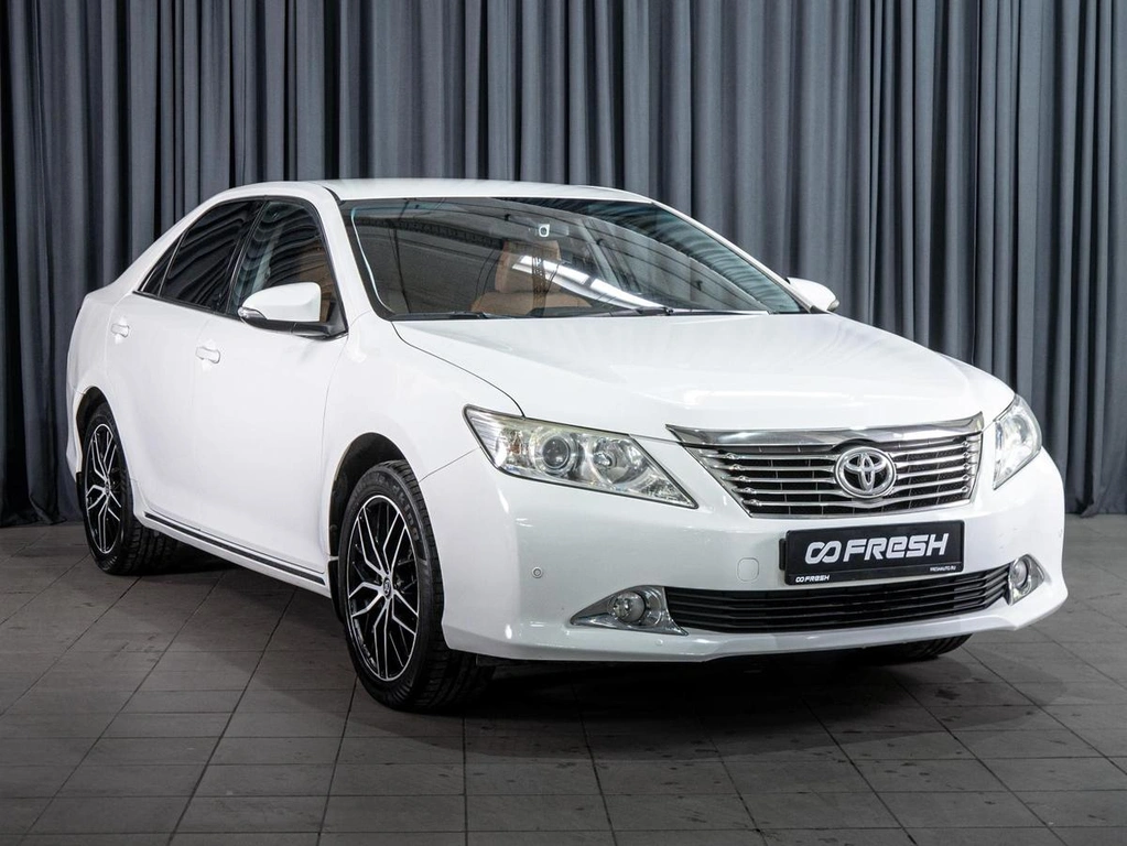 Седан Toyota Camry 2012 года, 1570000 рублей, Волгоград