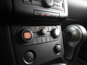 Внедорожник Nissan Qashqai 2007 года, 980000 рублей, Омск