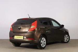 Хетчбэк Hyundai Solaris 2015 года, 959000 рублей, Новосибирск