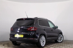 Внедорожник Volkswagen Tiguan 2011 года, 1129000 рублей, Пермь