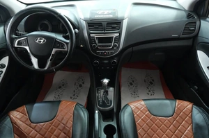 Хетчбэк Hyundai Solaris 2015 года, 939000 рублей, Омск