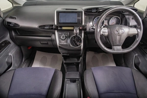 Минивэн Toyota Wish 2012 года, 1369000 рублей, Томск