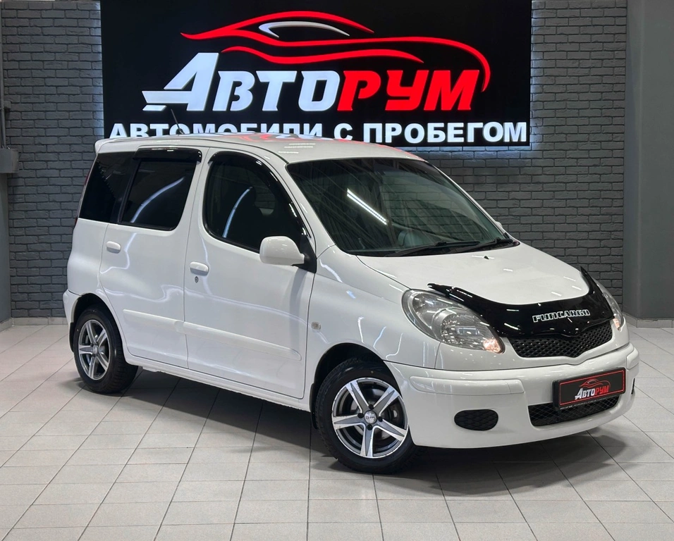 Минивэн Toyota Funcargo 2005 года, 540000 рублей, Красноярск