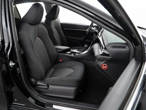 Седан Toyota Camry 2020 года, 2449999 рублей, Москва