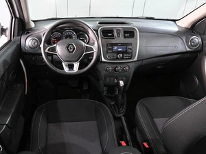 Седан Renault Logan Stepway 2022 года, 1399000 рублей, Аксай