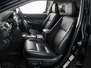 Седан Toyota Camry 2015 года, 2299000 рублей, Тюмень