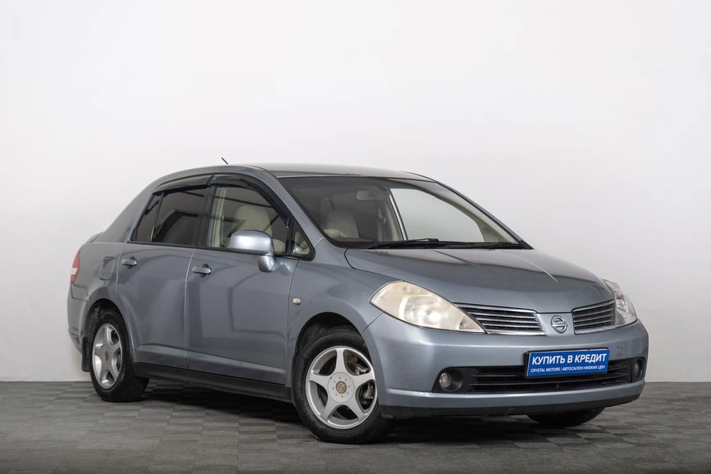 Седан Nissan Tiida Latio 2004 года, 459000 рублей, Томск