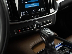 Седан Volvo S90 2019 года, 2699050 рублей, Москва