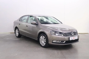 Седан Volkswagen Passat 2011 года, 1220000 рублей, Брянск