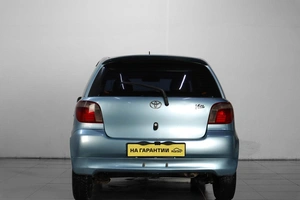 Хетчбэк Toyota Vitz 2001 года, 379000 рублей, Челябинск