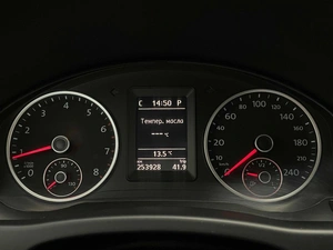 Внедорожник Volkswagen Tiguan 2011 года, 1175000 рублей, Красноярск