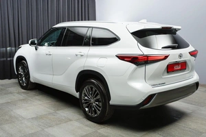 Внедорожник Toyota Highlander 2026 года, 5840000 рублей, Красноярск