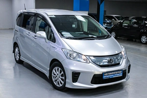 Минивэн Honda Freed 2012 года, 1068000 рублей, Солонцы