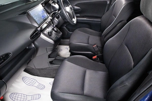 Минивэн Toyota Wish 2015 года, 2189000 рублей, Сургут