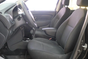 Седан Renault Logan 2016 года, 689000 рублей, Омск