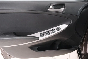 Седан Hyundai Solaris 2016 года, 1349000 рублей, Красноярск