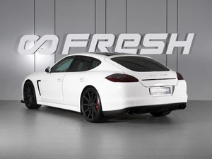 Лифтбек Porsche Panamera 4 2010 года, 2905000 рублей, Красный Пахарь