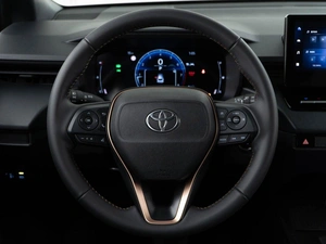 Внедорожник Toyota Corolla Cross, I Рестайлинг 2025 года, 3918900 рублей, Москва